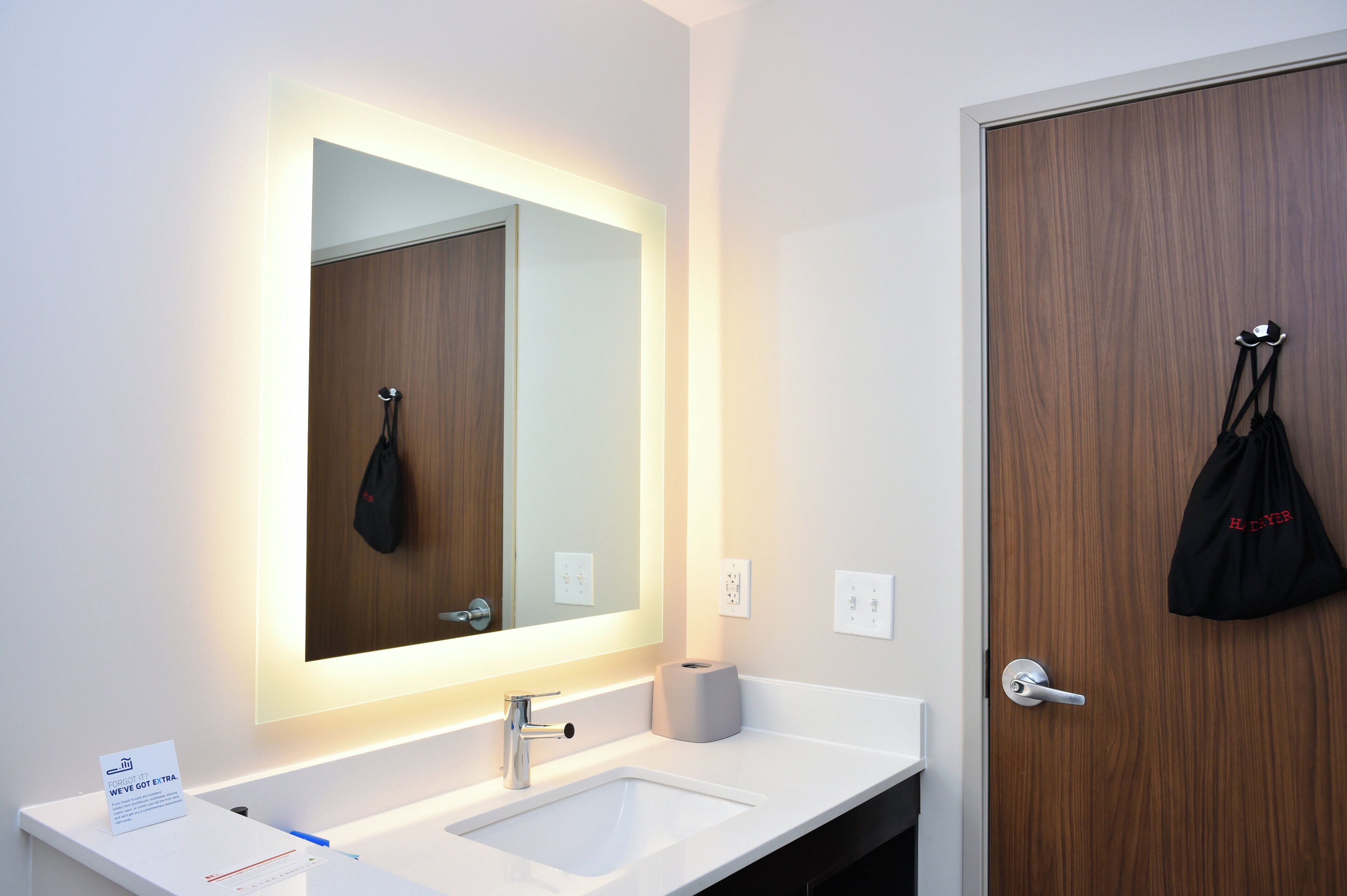 Photo - Holiday Inn Express & Suites - Bensenville - O'Hare by IHG