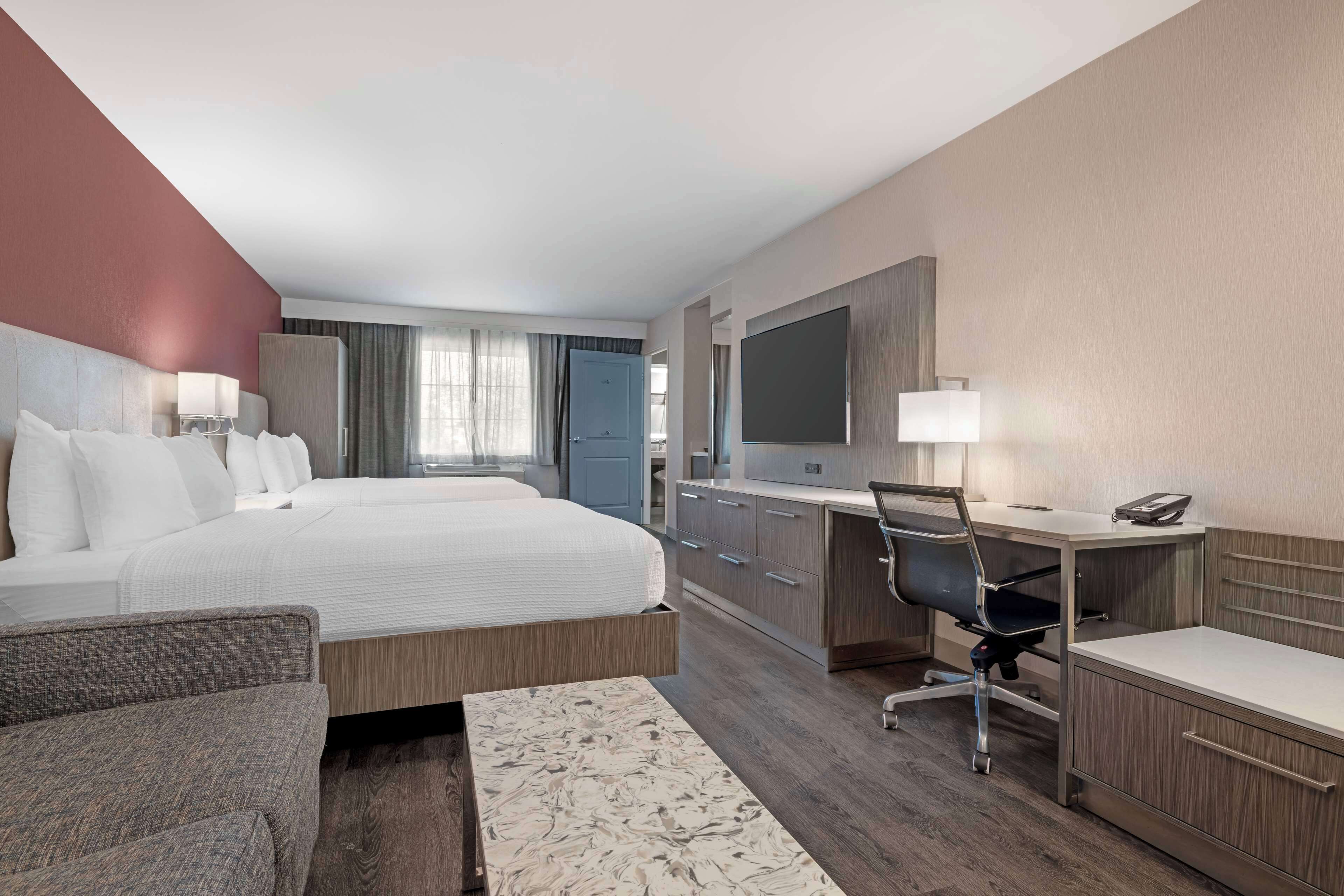 suite, multiple beds, accessible, non smoking (with sofabed) | pillow-top beds, in-room safe, desk, laptop workspace