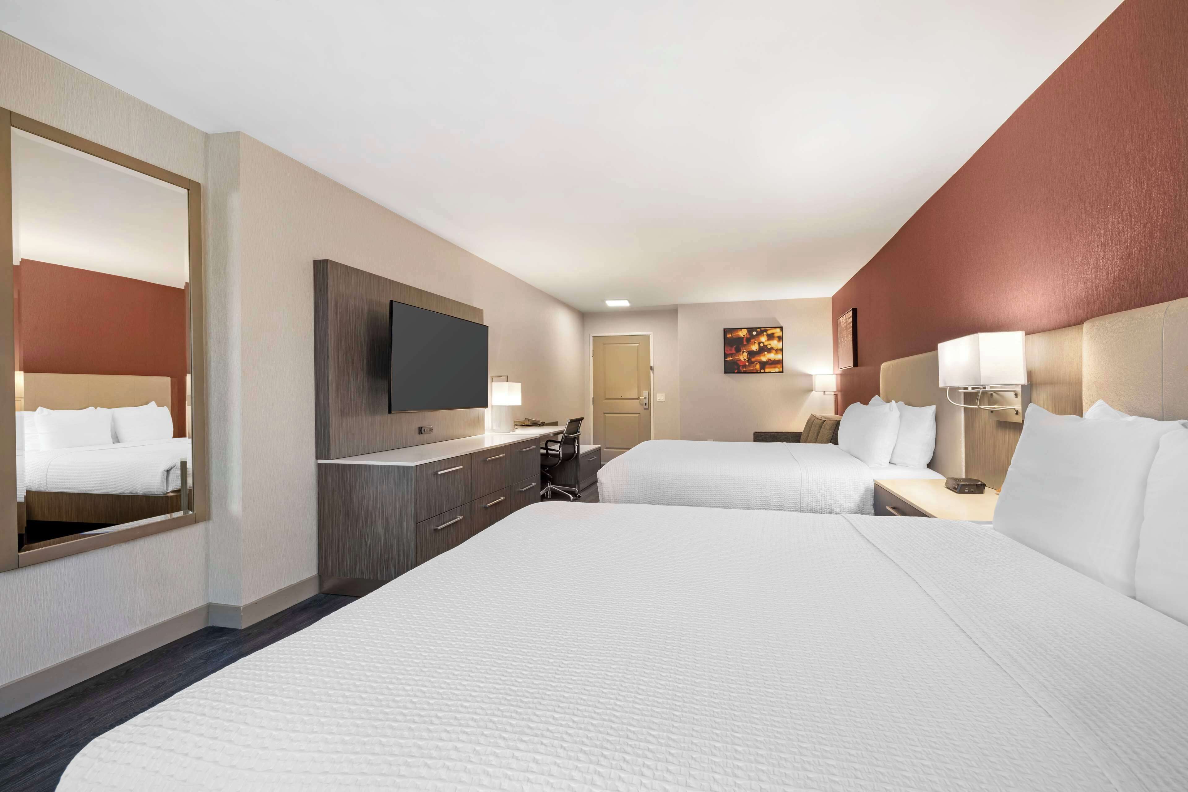 suite, multiple beds, accessible, non smoking (with sofabed) | pillow-top beds, in-room safe, desk, laptop workspace