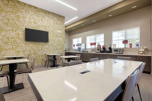 Dagelijks ontbijtbuffet inbegrepen