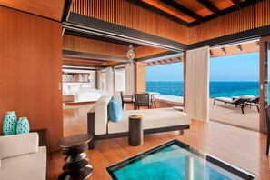 Ropa de cama de alta calidad, camas con pillow-top y minibar