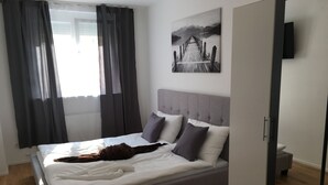 ดีลักซ์อพาร์ทเมนท์, 4 ห้องนอน, ห้องครัว (Belvedere TOP 11 incl. Extra Fees) | 1 ห้องนอน, ผ้าปูที่นอนฝ้ายอียิปต์, เครื่องนอนระดับพรีเมียม