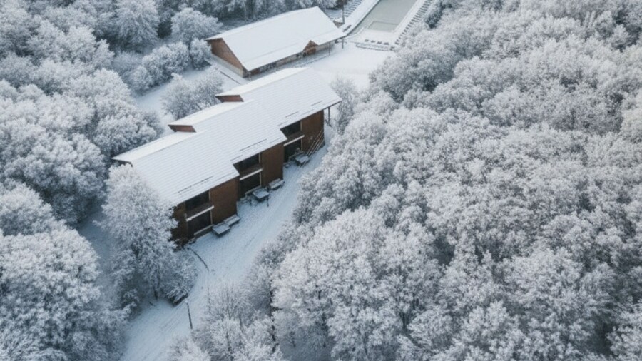 Apricot Aghveran Resort