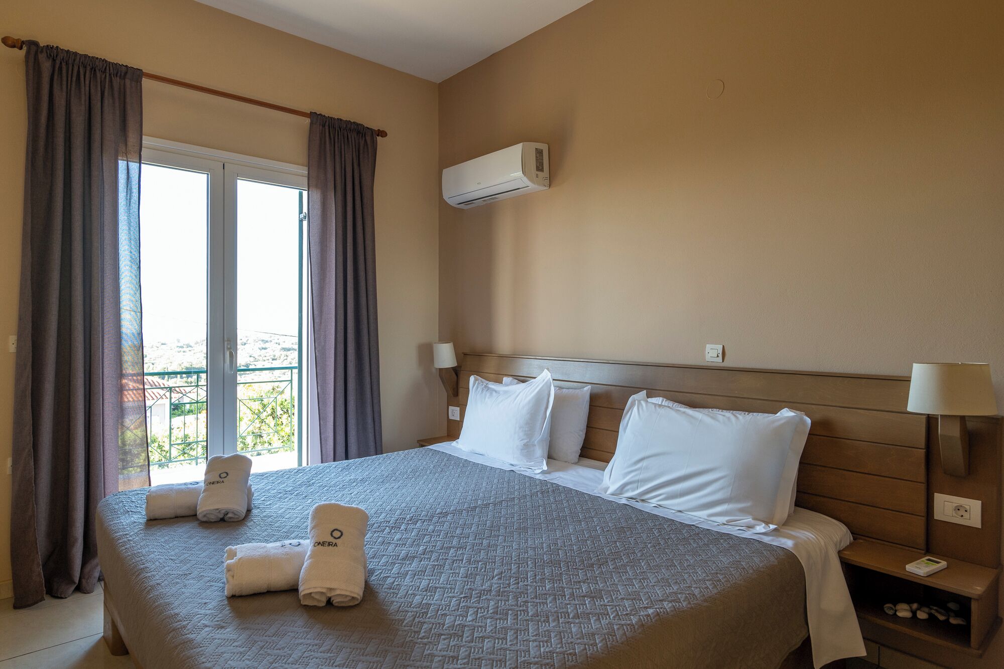 Villa, Mehrere Betten, Balkon, Meerblick (Amalia) | Individuell dekoriert, individuell eingerichtet, Bügeleisen/Bügelbrett