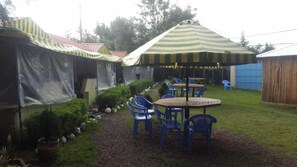 Breakfast, lunch, dinner served; local cuisine