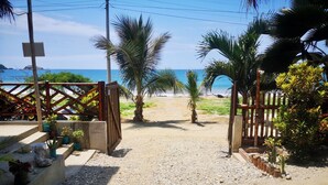 Design Townhome - La Fogata Bungalows (Machalilla)