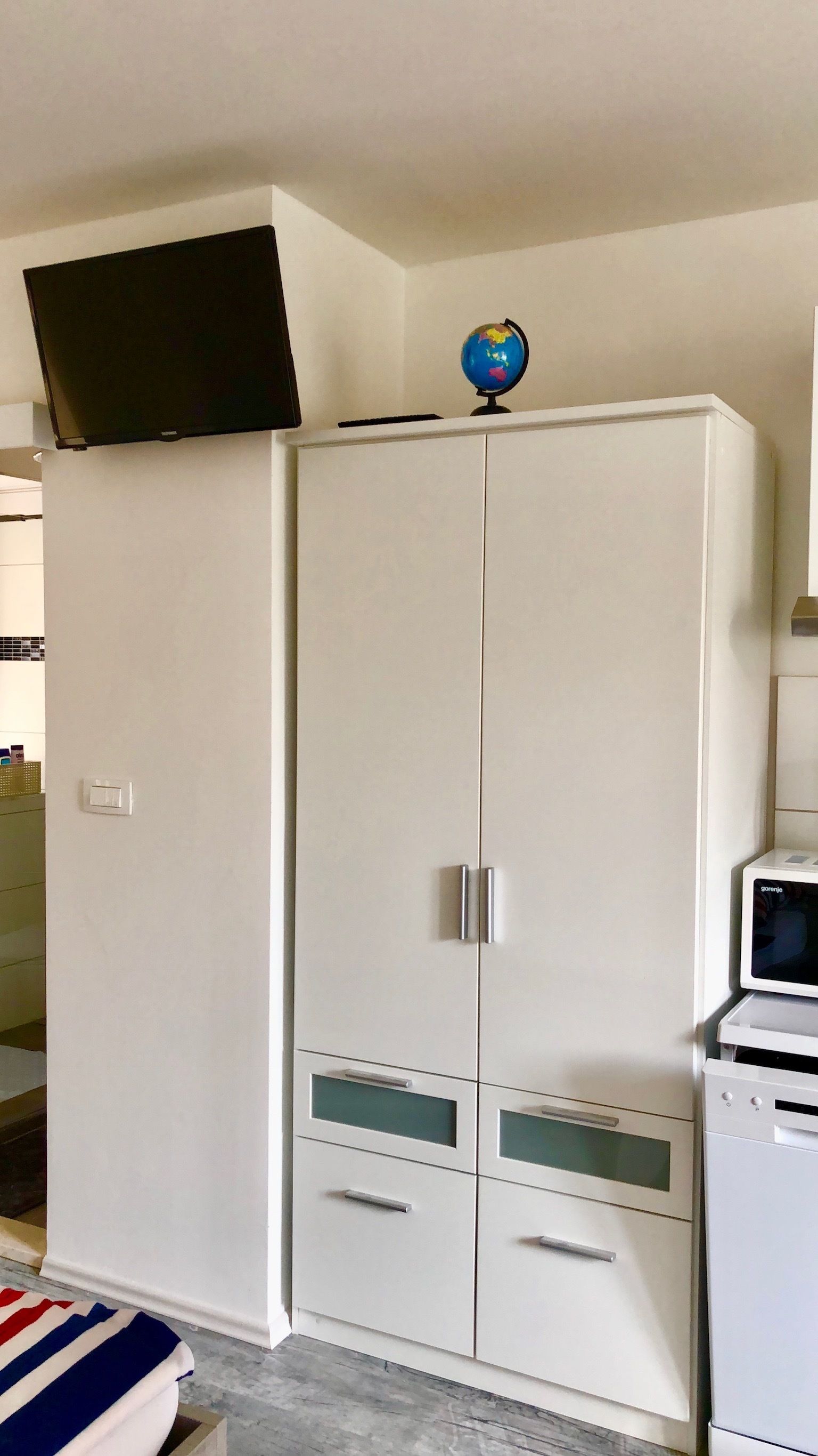 superior studio, 1 king bed | room amenity