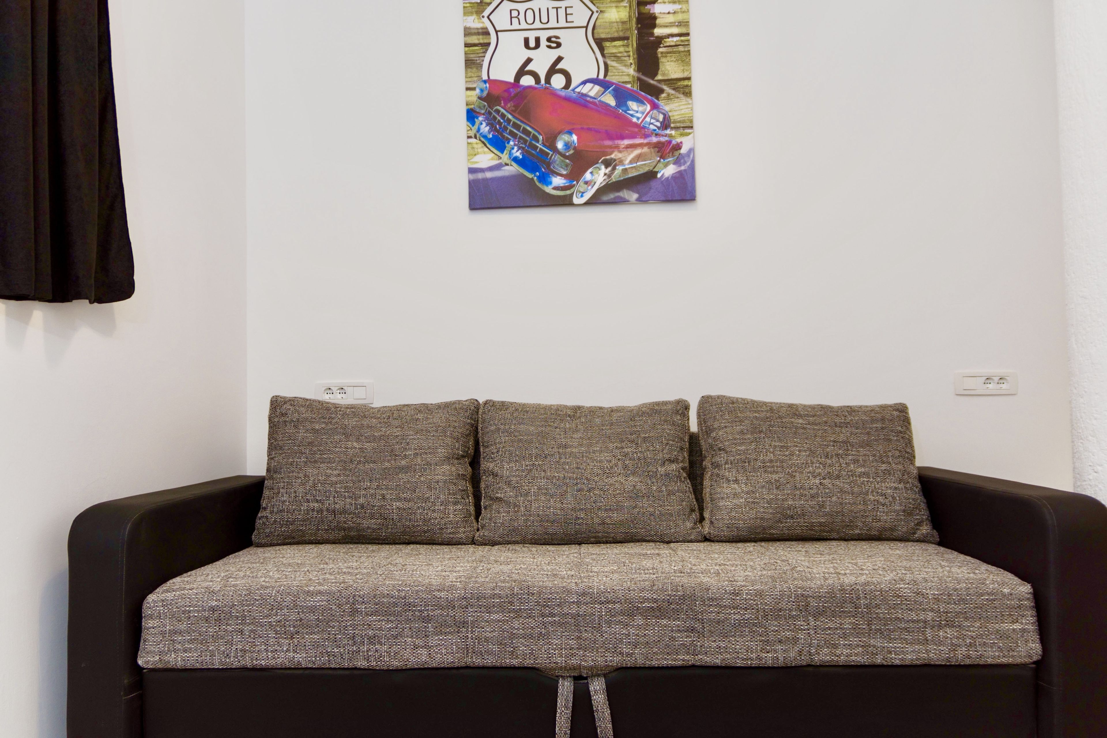 luxury apartment, 2 bedrooms, courtyard area | living room | flat-screen tv