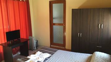 Bureau, lits pliants/supplémentaires, Wi-Fi gratuit