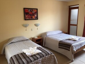 Twin Room, 2 Twin Beds | Desk, rollaway beds, free WiFi - Yantra Hoteles I (Cusco)