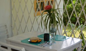 Familienhaus, 3 Schlafzimmer, Küche, Blick auf den Innenhof | Terrasse/Patio