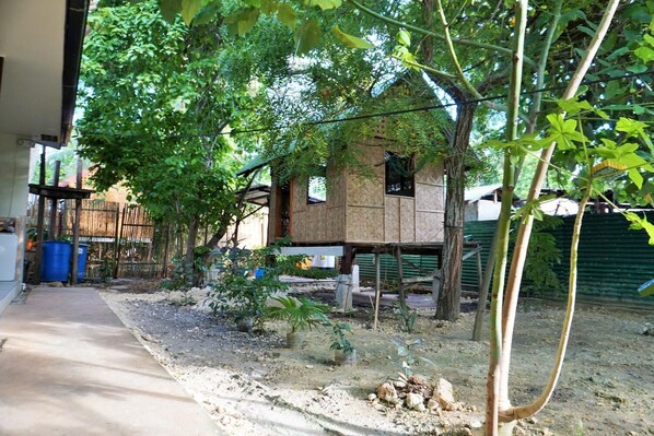 Property grounds - Alimpay Foresters Apartment (Panglao)