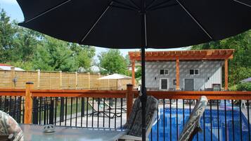 Chambre Supérieure, 1 grand lit, salle de bains privée | Terrasse/Patio