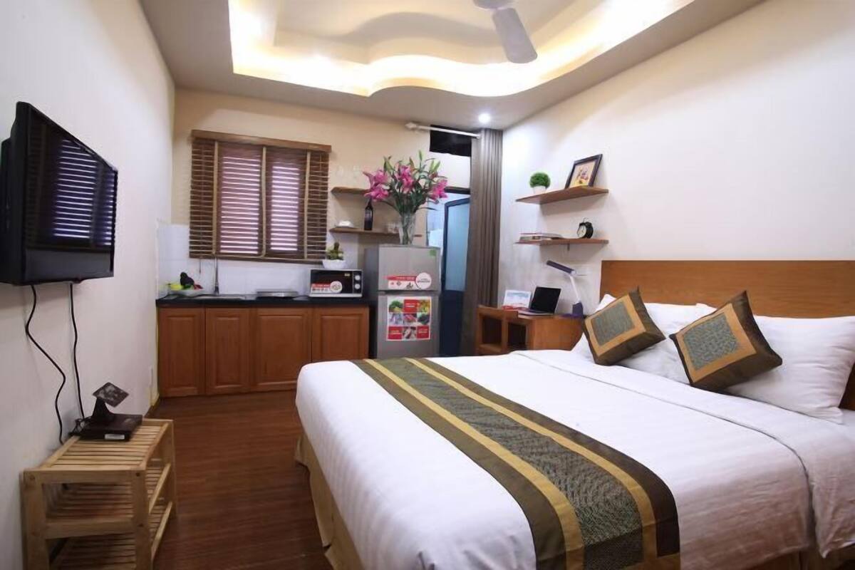 Premium bedding, in-room safe, individually furnished, desk