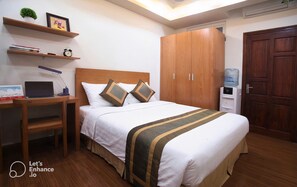 Estudio estándar | Ropa de cama de alta calidad y caja de seguridad en la habitación 