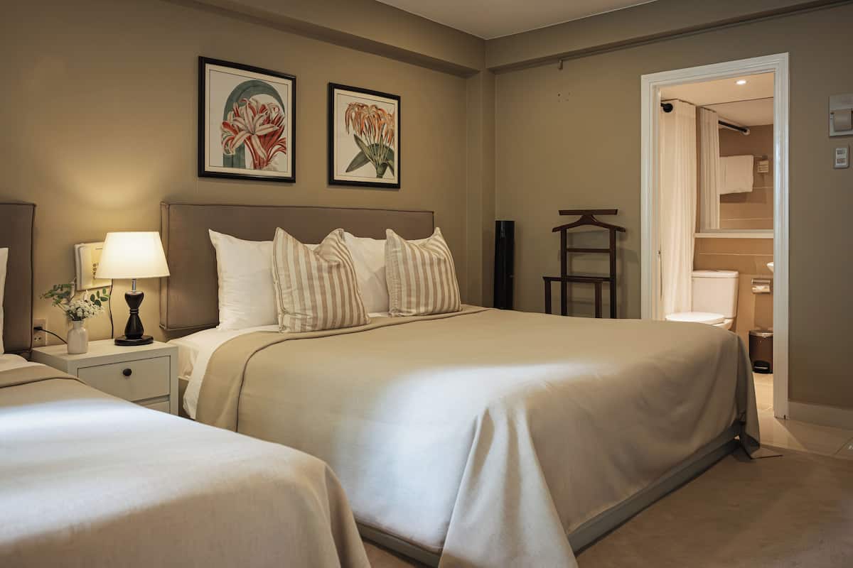 Coffres-forts dans les chambres, Wi-Fi gratuit, draps fournis