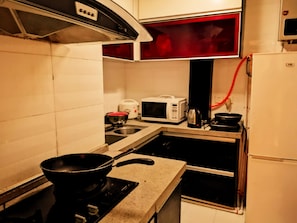 Fridge, microwave