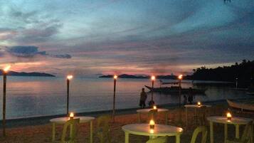 Breakfast, lunch served; local and international cuisine, beach views