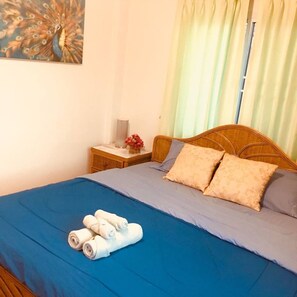 Deluxe Double Room with Queen Bed