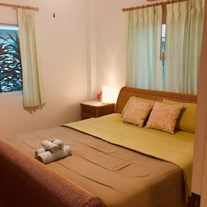 Deluxe Double Room with Queen Bed | 免费 WiFi