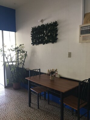 Dining - Mimi's Travelers Suites (Cagayan de Oro)