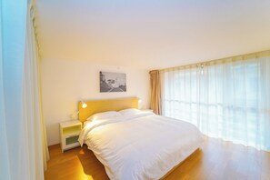 Executive Loft, 2 Bedrooms | Minibar, desk, blackout drapes, free WiFi - More Residence Lujiazui Shanghai (Shanghai)