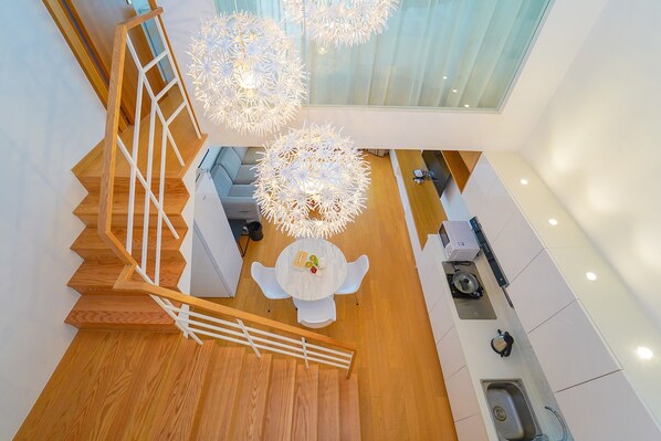 Superior-Loft | Minibar, Schreibtisch, Verdunkelungsvorhänge, kostenloses WLAN