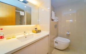 Loft superior | Baño | Ducha y cabezal de ducha tipo lluvia