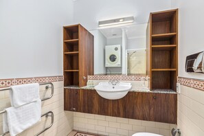 Apartemen Eksekutif, 2 kamar tidur | Kamar mandi | Shower, perlengkapan mandi gratis, pengering rambut, dan handuk