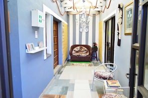 Televisión plasma 74 cm con canales de televisión vía satélite