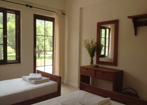 トリプルルーム | セーフティボックス (室内)、防音設備、WiFi (無料)、ベッドシーツ