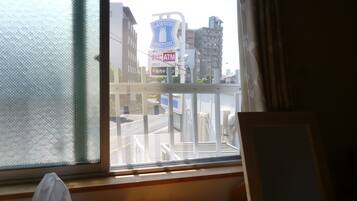Basic Double Room | Down duvets, iron/ironing board, free WiFi, bed sheets