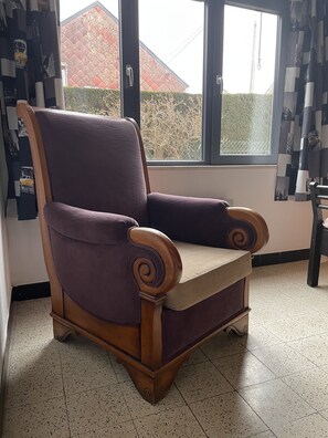 Appartement classique, 1 chambre | 1 chambre, bureau, rideaux d’obscurcissement, accès au Wi-Fi (inclus)