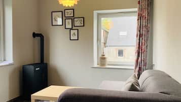 Appartement, 1 slaapkamer | Woonruimte | Flatscreentelevisie