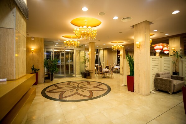 Lobby - Hotel Colosseo & Spa (Shkodër)