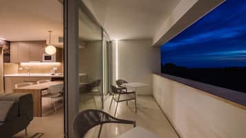 Deluxe Apartment, Balcony, Sea View | Balcony