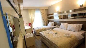 Minibar, desk, soundproofing, free WiFi