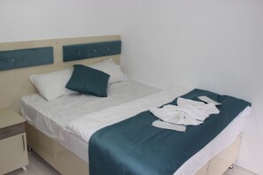 Zimmersafe, Verdunkelungsvorhänge, schallisolierte Zimmer