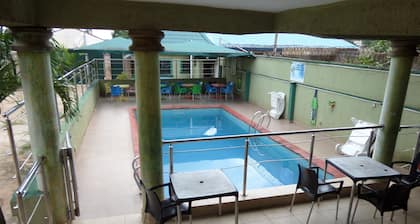 Prowess Hotel and Suites