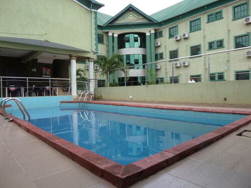 Prowess Hotel and Suites