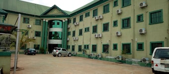 Prowess Hotel and Suites