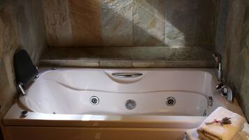 Bathtub spa pribadi