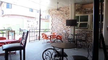 Se sirven desayunos, almuerzos y cenas