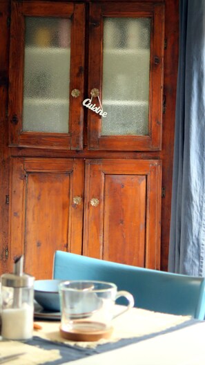 Desk, laptop workspace, free cribs/infant beds, free WiFi
