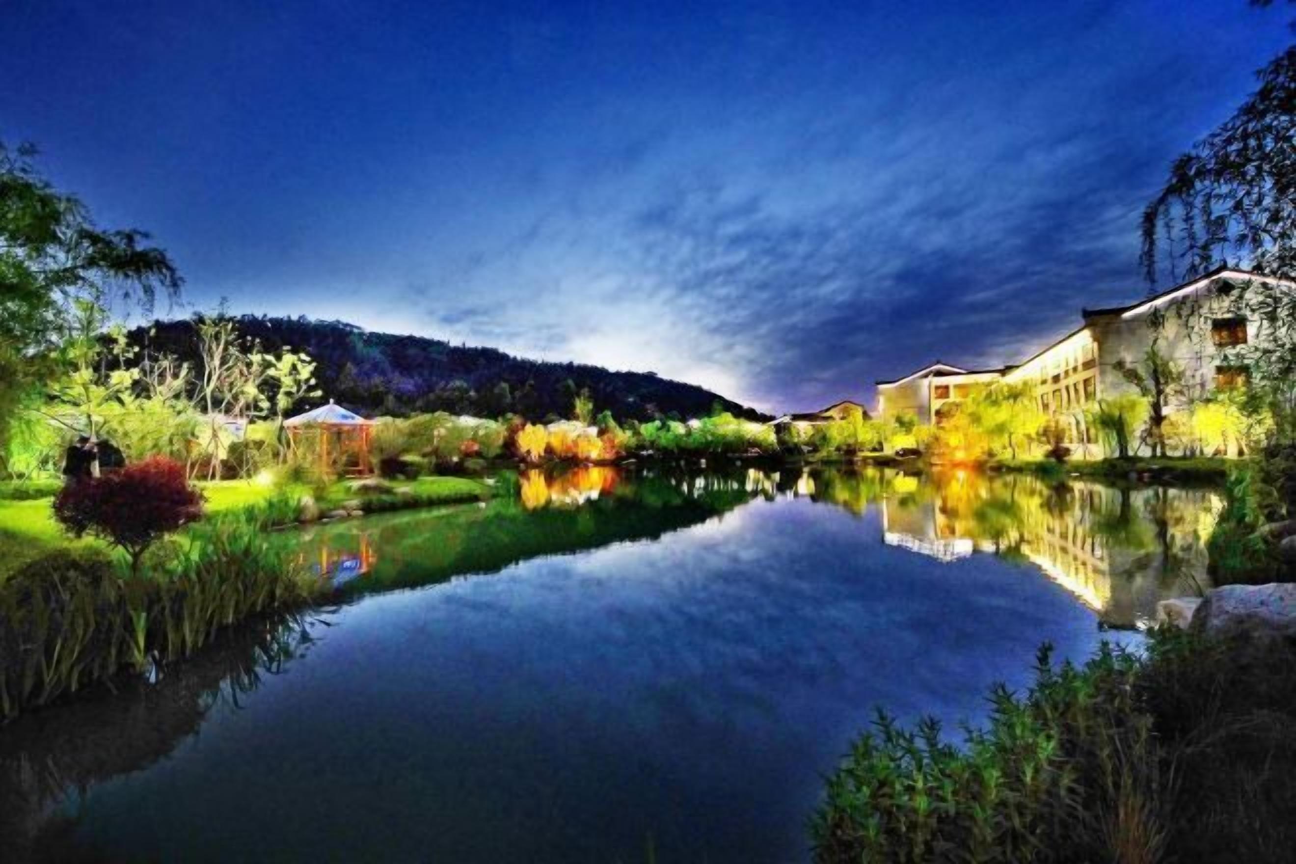 المنشأة من الخارج