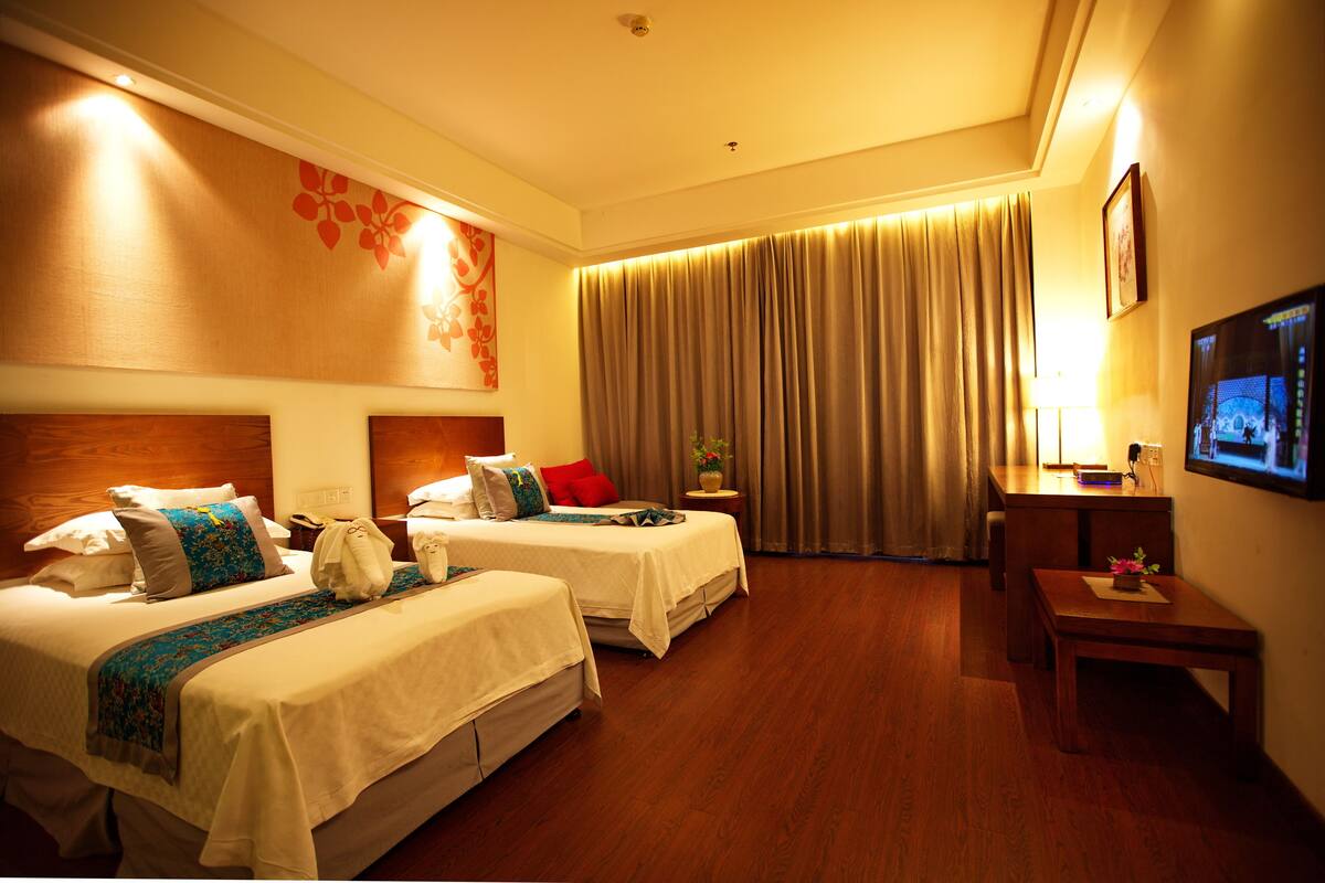 Business Twin Room | Premium bedding, minibar, in-room safe, desk