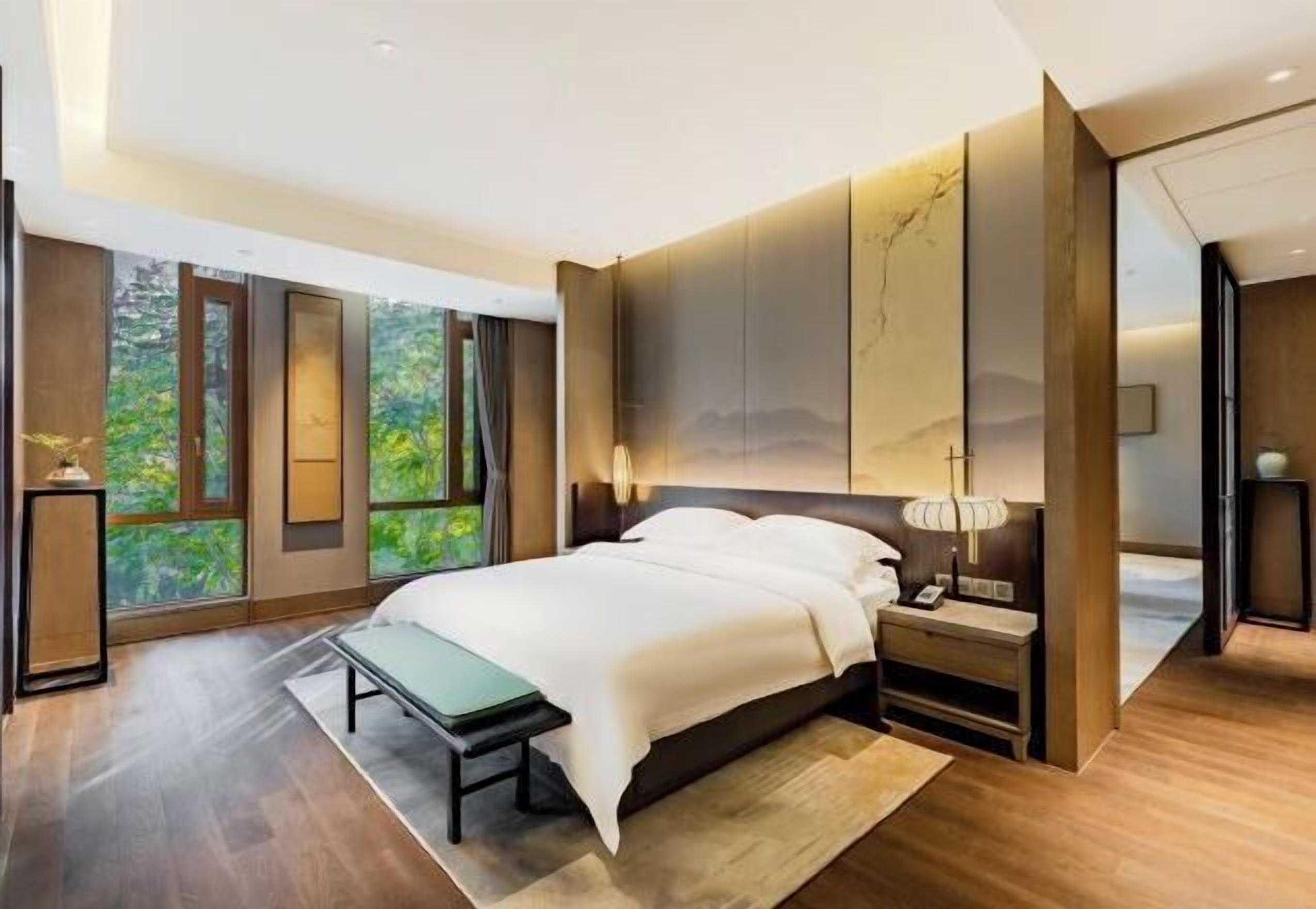 Ropa de cama de alta calidad y minibar 