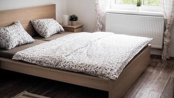 Suite Classique ( 3) | Bureau, lits bébé (en supplément), Wi-Fi gratuit, draps fournis