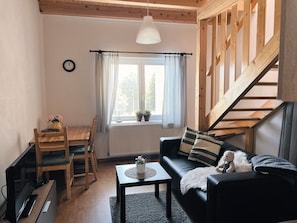 Classic Triple Room (1, 2)
