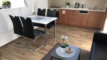 Classic Suite (9, 10) | Private kitchen | Full-size fridge, microwave, stovetop, coffee/tea maker